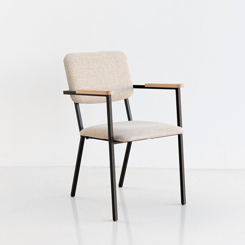 Design modern dining chair | Co Chair with armrest Beige facet natural01 | Studio HENK| 