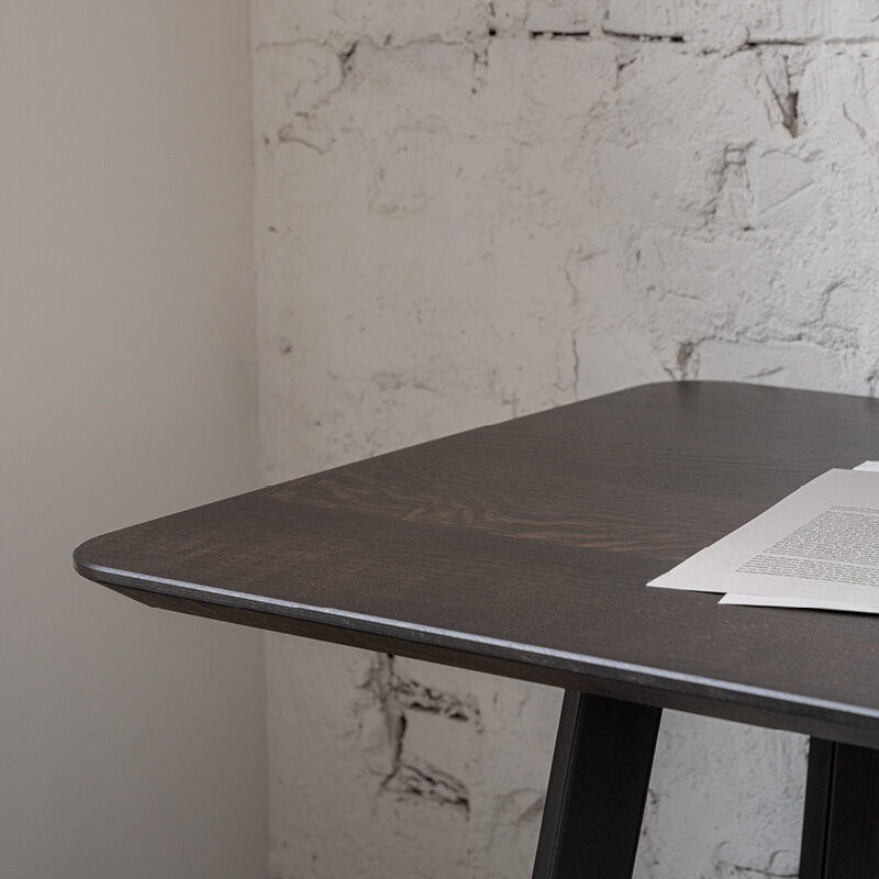 Rectangular Design dining table | Slim X-type Home Desk Steel white powdercoating | Oak hardwax oil natural light | Studio HENK| 