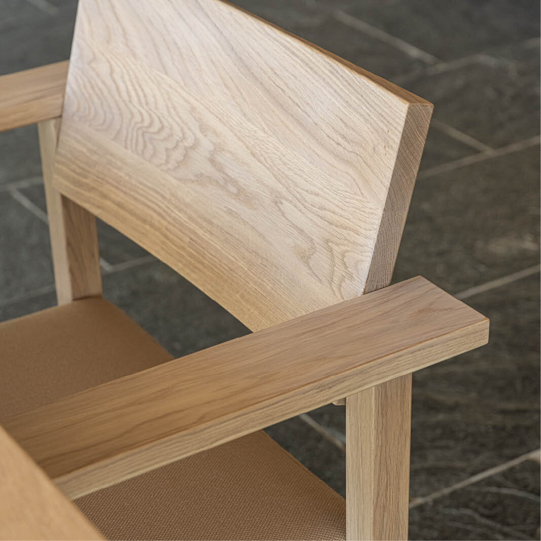 Design modern dining chair | Base Chair with armrest upholstered Beige regain natural01 | Studio HENK| 